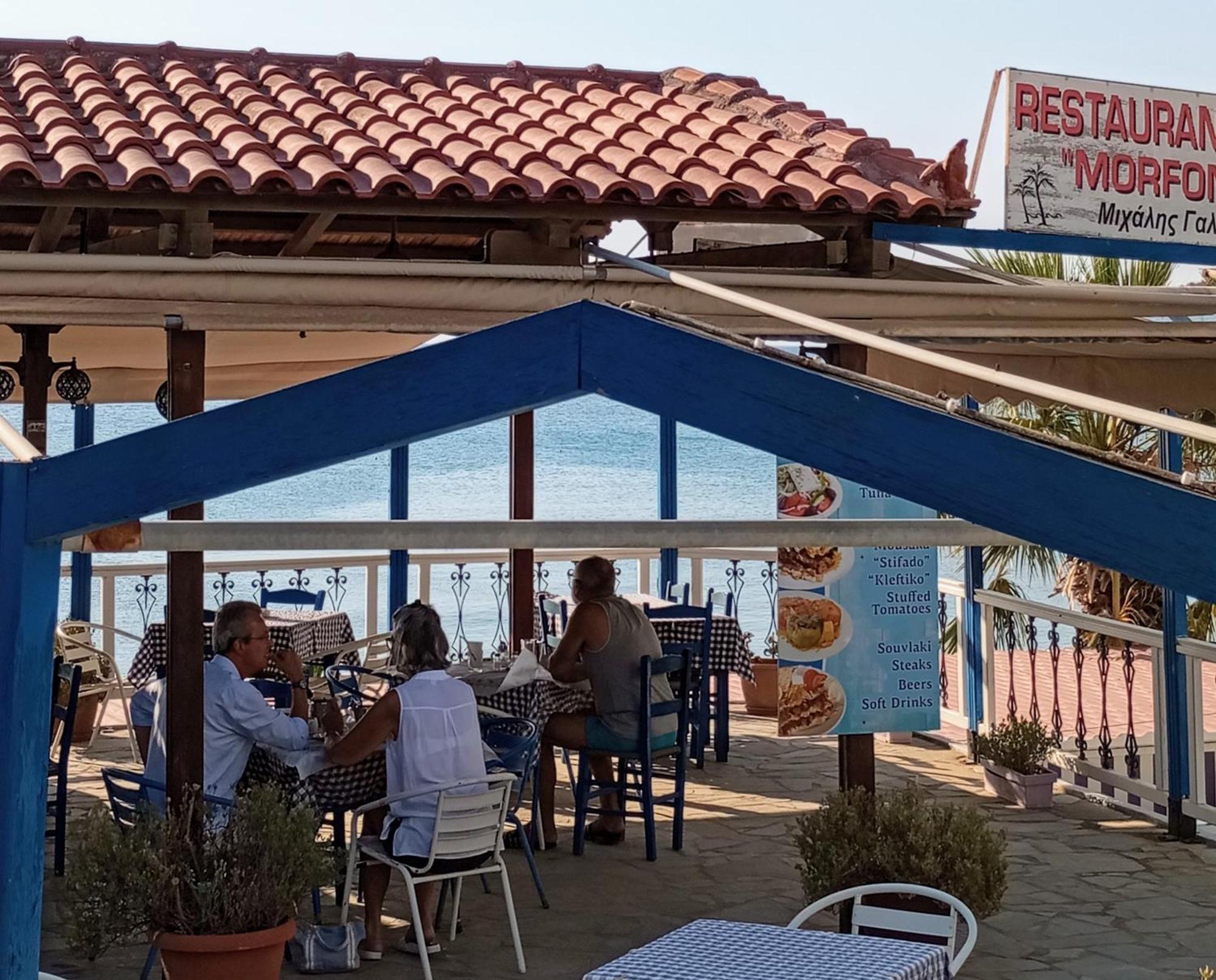 Svetlana&Michalis Oasis Hotel Agia Marina  Exterior foto
